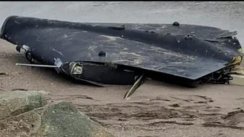 Dronă descoperită de trei tineri pe plaja dintre Costinești și Tuzla. Ancheta, coordonată de Parchetul Curții de Apel Constanța