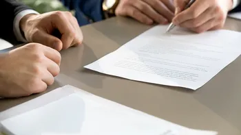 Adeverința de vechime, motiv de amenzi usturătoare. Ce faci dacă nu ți-o eliberează firma și ce se schimbă
