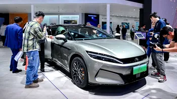 Explozia prețurilor la benzină și motorină forțează adopția de mașini electrice, iar BYD este printre marii câștigători