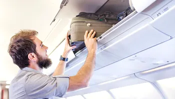 Ce nu ai voie să ai în bagajul de mână în avion. Lista actualizată a obiectelor interzise la controlul de securitate