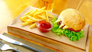 Două lanțuri mari de fast-food intră în România în 2026: orașele unde își deschid primele restaurante