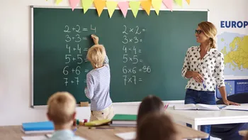 Profesorii vor fi evaluați psihiatric înainte de angajare. Ce tipuri de afecțiuni pot influența activitatea