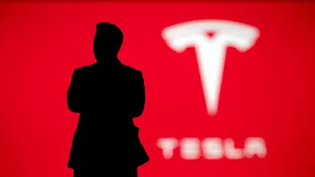 O șoferiță dă în judecată Tesla după ce Cybertruck-ul cu „Full Self-Driving” ar fi încercat să o scoată de pe un pod