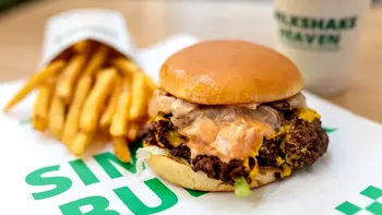 Simon's Burger ajunge în România. Ce produse are în meniu fast-food-ul din Ungaria