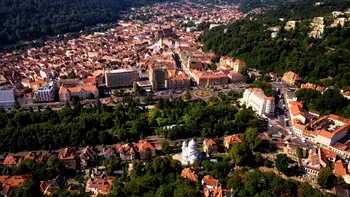 Oraşul din România în care cetăţenii nu îşi mai permit să locuiască. Au început să plece, preţurile cresc din cauza turiştilor