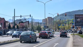 Oraşul din România în care eşti oprit de semafor dacă depăşeşti viteza legală. Străzile pe care au fost montate radare speciale