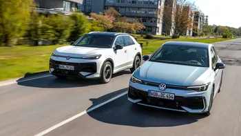 Volkswagen pregătește Golf și T-Roc pentru lupta cu hibrizii Toyota și Honda