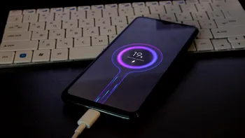 Cele mai bune încărcătoare pentru telefoane Android în 2026. Ce alegi dacă vrei viteză maximă și siguranță