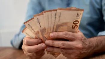Locuri de muncă pentru cei fără diplomă: se dau salarii de peste 2.300 de euro. Domeniile în care se fac angajări în Franţa