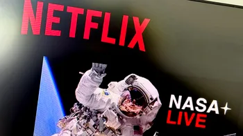 Orion trece pe lângă Lună, iar NASA aduce spectacolul direct pe Netflix și YouTube