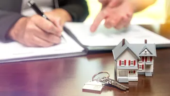 Contract de donație pentru casă. Cine îl poate ataca şi cât costă actele la notar