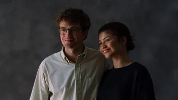 „The Drama”, cu Zendaya și Robert Pattinson, e genul de film care îți strică romantismul și îți place chestia asta. De ce să-l vezi la cinema REVIEW