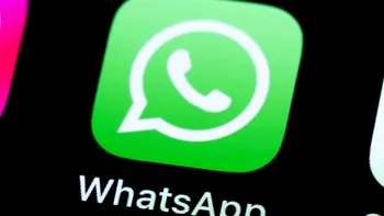 WhatsApp îi avertizează pe cei care au iPhone: aplicație falsă cu spyware descoperită în Europa