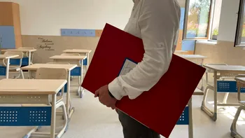 Ce salariu vor avea profesorii debutanți după aplicarea noii legi a salarizării. Ce sporuri dispar și cum vor fi calculate veniturile