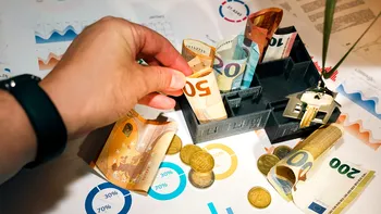 Cumpărăturile la care au început să renunțe românii din cauza scumpirilor. Schimbare majoră în obiceiurile de consum ale populației