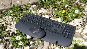 REVIEW Logitech Signature Comfort Plus MK880 – soluția comfortabilă cu mouse și tastatură pentru performanță la birou și în viața personală