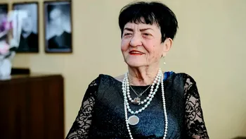 La 90 de ani, este cea mai vârstnică studentă din România. Merge zilnic la facultate și visează deja la masterat: „Viața e frumoasă și trebuie trăită”