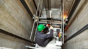 La cât timp este obligatorie revizia liftului într-un bloc și cine plătește costurile