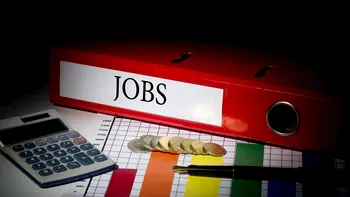Legea salarizării 2026 schimbă plata orelor suplimentare. Ce sporuri vor primi bugetarii care muncesc peste program sau în weekend