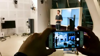 Un nou „gunoi digital” invadează internetul. Aproape 40% dintre noile podcasturi ar fi făcute cu AI