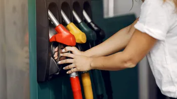 Prețurile la carburanți de luni, 25 mai 2026. Unde găsești cea mai ieftină benzină și motorină