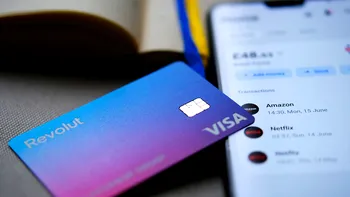 Revolut schimbă cardurile în România. Ce dispare de pe anumite modele, pentru mai multă siguranță