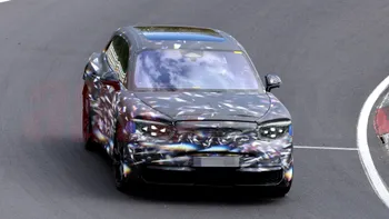 Bentley își duce primul SUV electric pe Nürburgring: lux britanic, design curajos și un nume cu greutate