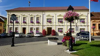 Orașul din România care s-a reinventat economic. Este numit „Mica Romă” și are sub 20.000 de locuitori