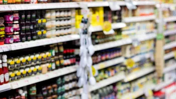 Motivul pentru care supermarketurile mută constant produsele prin magazin. Trucul folosit asupra clienților