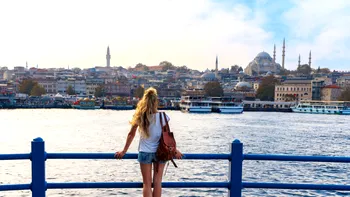 Cât de sigură este Turcia în vara lui 2026. Din ce în ce mai mulţi turişti români şi-au luat vacanţe aici, deşi preţurile au crescut