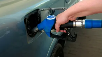 Cât costă motorina și benzina azi, 21 mai 2026. Surpriza care îi aşteaptă pe şoferi la pompă, unde se înregistrează ieftiniri