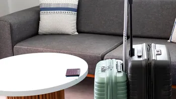 Ghid pentru românii care închiriază pe Airbnb și Booking. Ce taxe vor trebui să plătească proprietarii și regula celor 7 camere