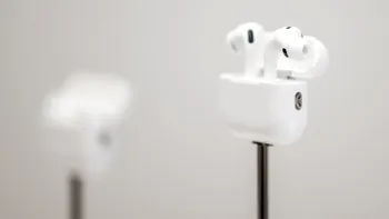 Apple pregătește una dintre cele mai cerute schimbări pentru AirPods în iOS 27