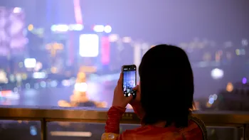Cum faci poze mai bune cu telefonul fără aplicații de editare. Trucurile simple care schimbă complet rezultatul