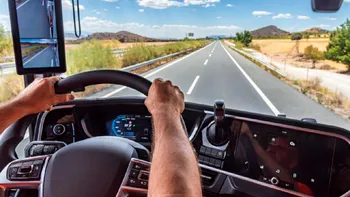 „Șofer de camion, nu hamal”. Transportatorii nu mai sunt obligați să facă muncă de manipulant. Amenzile care se dau celor care nu respectă legea