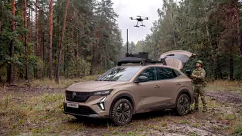 Renault anunță o mașină pe care nu o vei vedea niciodată pe străzi. De ce s-ar putea să visezi la 4 TROOP