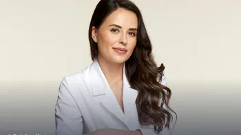 Sănătatea pielii şi părului la perimenopauză şi menopauză. Medicul dermatolog recomandă: „Stilul de viaţă sănătos este esenţial pentru o piele frumoasă după 50 de ani!”