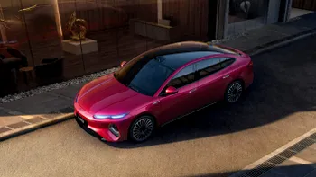 BYD vrea să scape șoferii de aplicațiile de parcare și încărcare. Sistemul care vine în mașinile chinezești din Europa