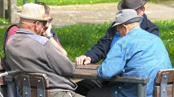 Calculatorul care îţi arată exact anul în care ieşi la pensie în funcţie de vârstă. E cea mai simplă variantă