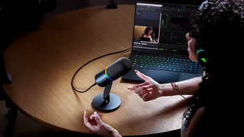 Razer lansează Seiren V3 Pro, microfonul care promite sunet de studio pentru streameri și creatori de conținut