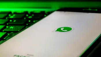 O nouă înşelăciune pe WhatsApp. Cum sunt păcăliţi românii în numele unor hoteluri, datele pe care să nu le dai niciodată