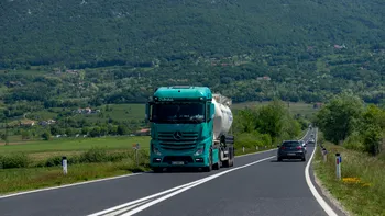 Se amână înlocuirea rovinietei pentru transportatori. Când va intra în vigoare TollRO