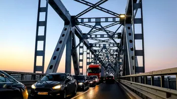 Taxele pentru traversarea podului peste Dunăre de la Giurgiu în 2026. Plata online devine disponibilă din 15 iunie