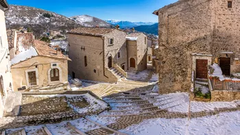 Un colț de Rai din Italia încearcă să atragă locuitori noi. Ce primesc cei care se mută în acest sat medieval
