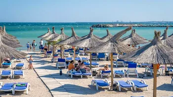 Vești bune pentru turiști. Stațiunile de pe litoral vor avea perdele verzi și zone umbrite pentru mai multă răcoare