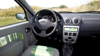 Dacia cu scaunul șoferului uzat prematur: ce spune asta despre kilometri și cum verifici restul interiorului