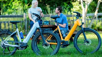 Bicicleta electrică olandeză care merge cu 45 km/h. Gazelle aduce confort premium pentru naveta rapidă
