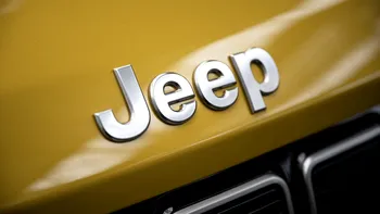 Mai bine de 1,3 milioane de Jeep-uri rechemate în service după riscul de incendiu. Mașinile pot lua foc chiar și atunci când sunt parcate