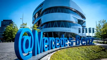 Mercedes compară Germania cu România: costul salarial de la Cugir ar fi cu 82% mai mic