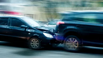 Luna și orele la care au loc cele mai multe accidente rutiere. Cum poți evita cele mai frecvente pericole din trafic